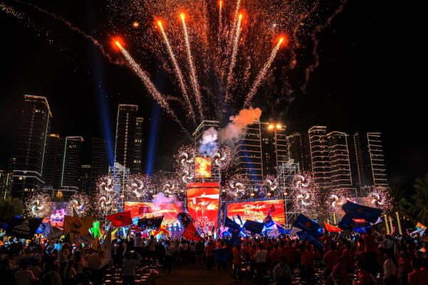 Tinh thần “Let Victory Make History” bùng nổ tại 3 đầu cầu Bắc – Trung – Nam